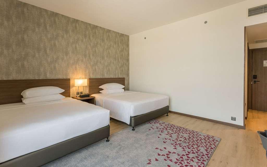 Comfort Hotel Jeddah King Road Стая снимка