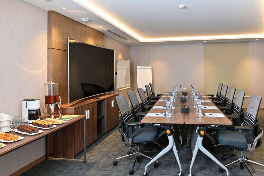 Comfort Hotel Jeddah King Road Съоръжения снимка